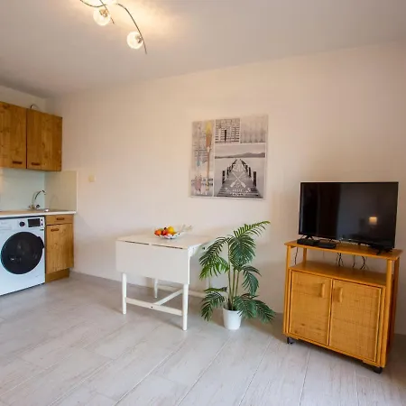 Апартаменты Les Regates-2 By Interhome *